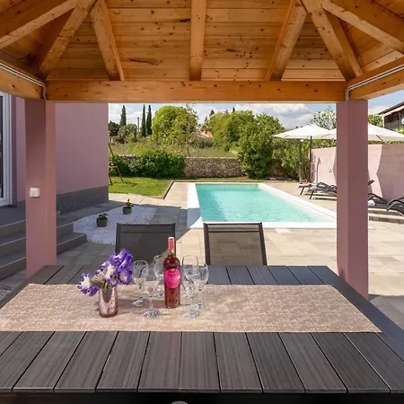 Villa Lilly
